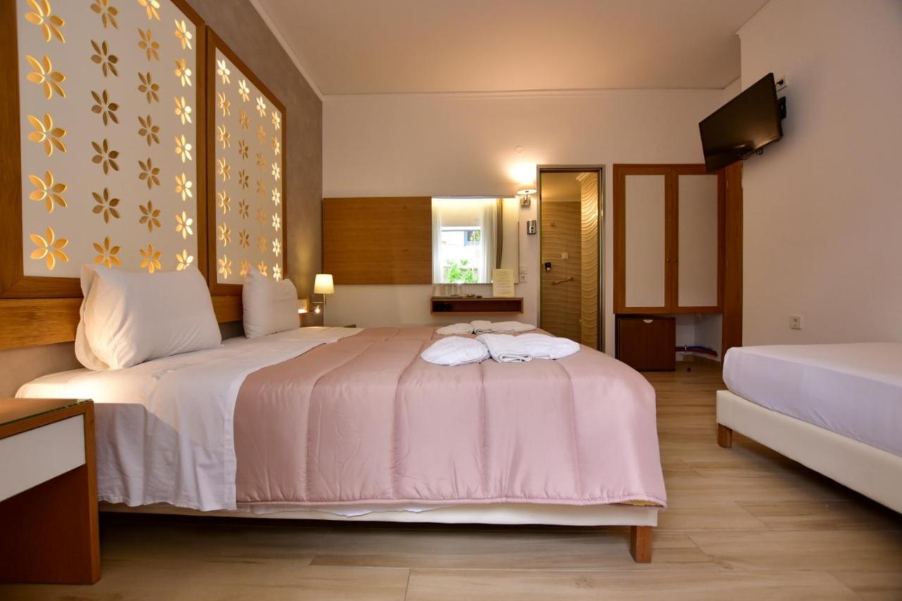 Hotel Aghas Paleochora Bagian luar foto