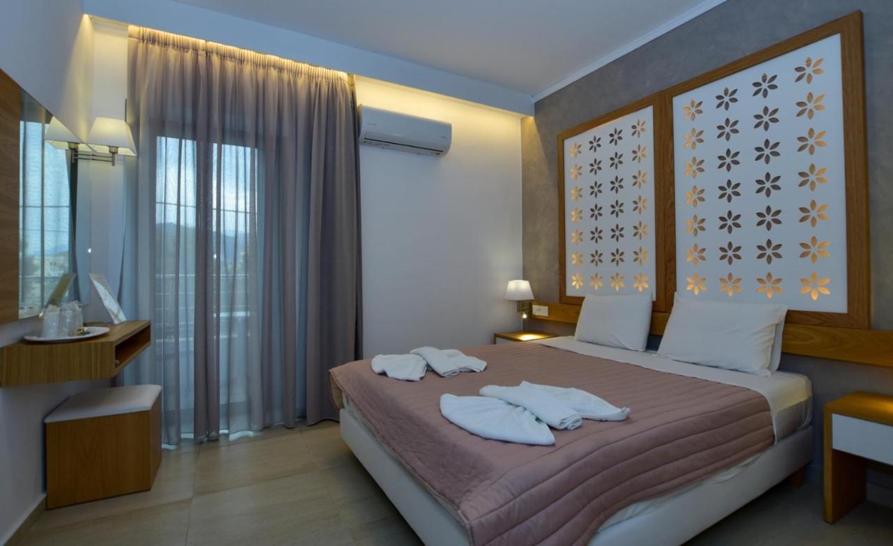 Hotel Aghas Paleochora Bagian luar foto