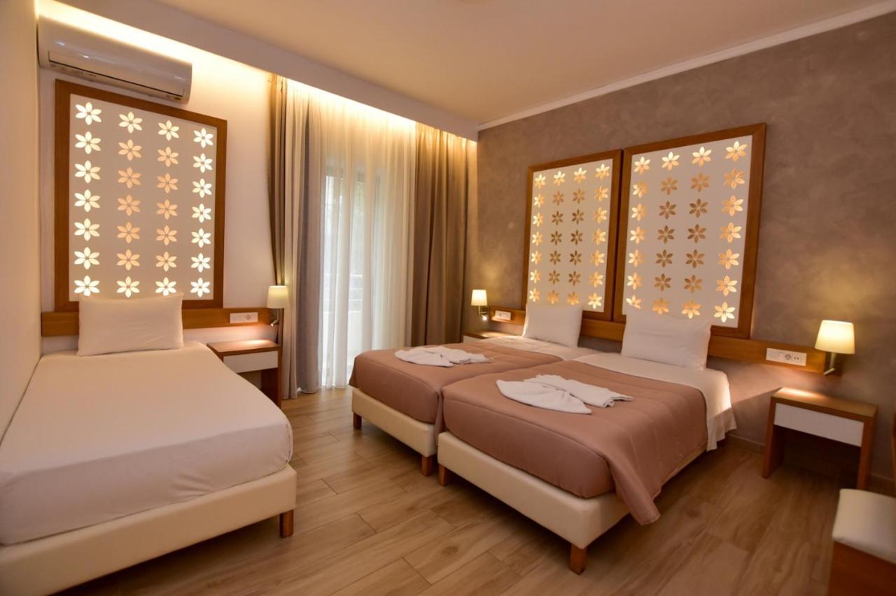 Hotel Aghas Paleochora Bagian luar foto