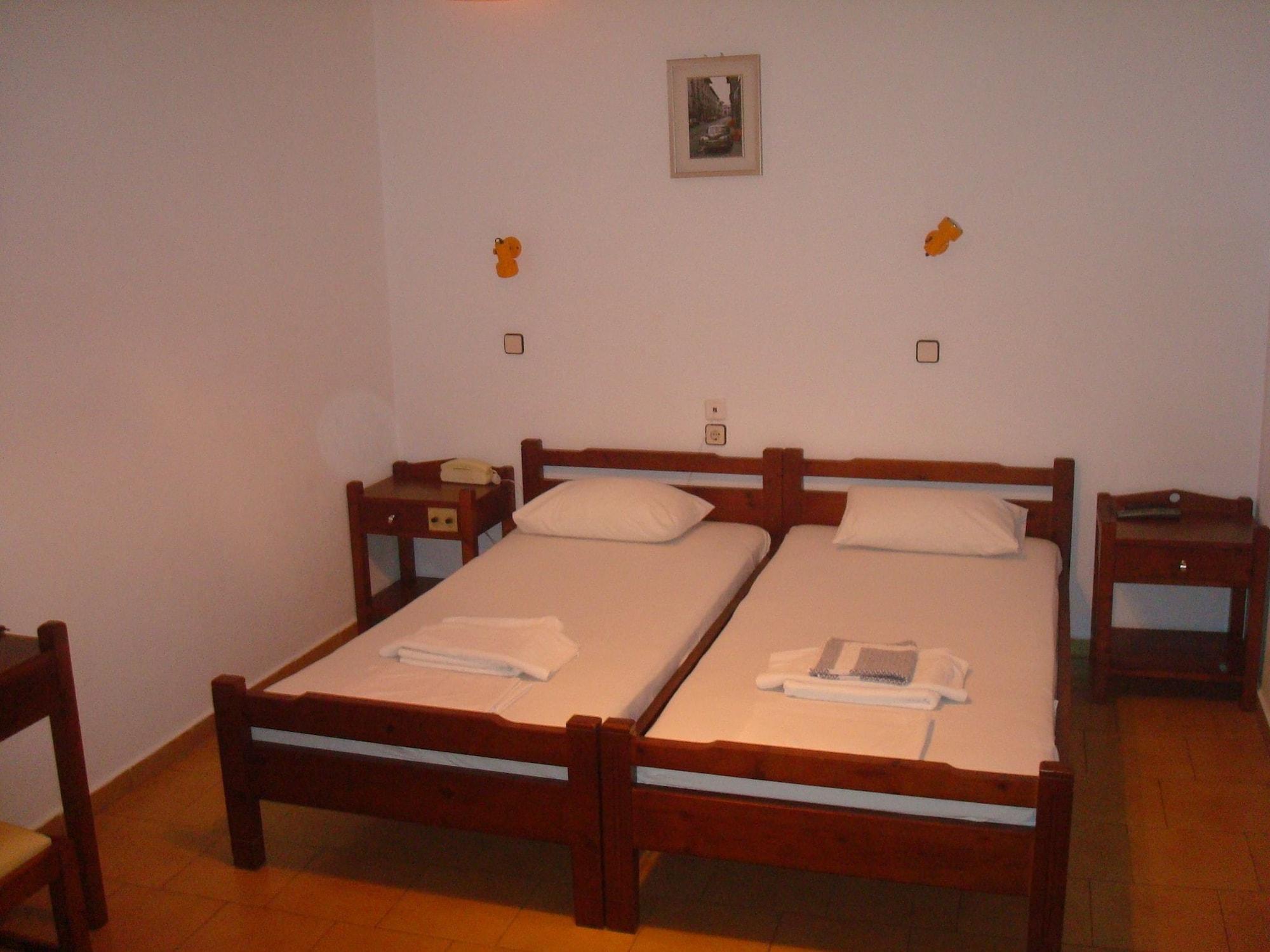 Hotel Aghas Paleochora Bagian luar foto